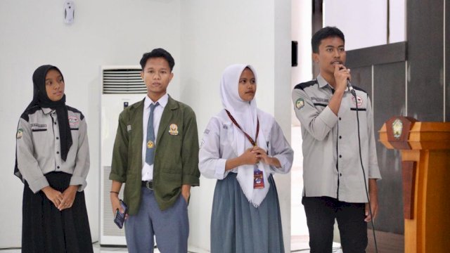 Sejumlah anak saat mengikuti Musrenbang Anak di Baruga Tinggimae, Rumah Jabatan Bupati Gowa, kemarin. (Dok. Humas Gowa)dan 