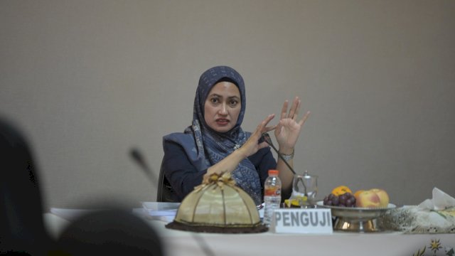 Bupati Luwu Utara Indah Putri Indriani menjadi salah satu penguji Latsar CPNS angkatan I dan II Kabupaten Luwu Utara di Kampus BPSDM Pemprov Sulsel. Sabtu (11/03/2023)