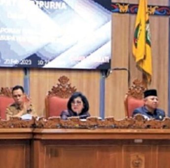 Linda Resmi Dilantik Jadi Wakil Ketua I DPRD Kotim