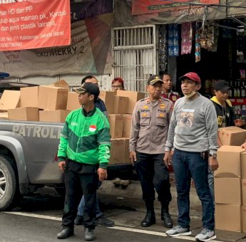 Gudang Miras Berkedok Toko Sembako Digrebek Polisi di Jakbar, 17400 Botol Miras Diamankan