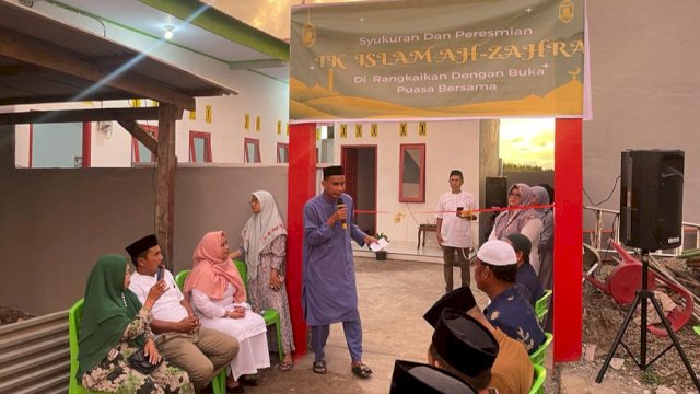 Ketua DPRD Kota Makassar Rudianto Lallo, memberikan sambutan saat peresmian Sekolah TK Ah-Zahra, Senin (27/03/2023). (Istimewa)