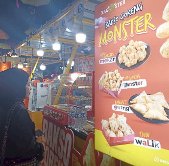 Lewat Pasar Ramadan IM3, Bantu Pendapatan Pelaku UMKM di Makassar