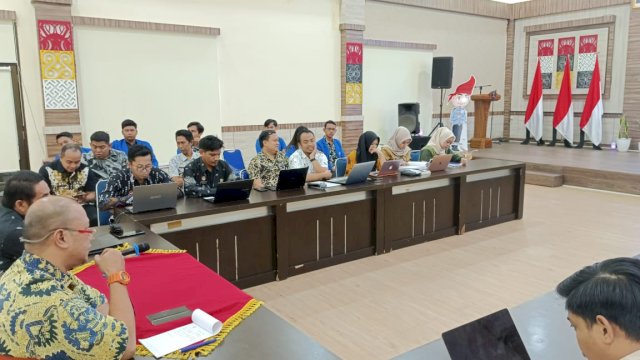 Kanwil Kemenkumham Sulsel melakukan fasilitas rapat harmonisasi Rancangan Peraturan Walikota (Ranperwali) Kota Makassar, di Aula Kanwil Kemenkumham Sulsel, Kamis (30/03). (Dok. Humas Kanwil Kemenkumham Sulsel)