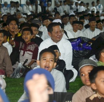 Ultah RMS ke-50, Ribuan Santri dan Santriwati Bersatu Lantunkan Doa