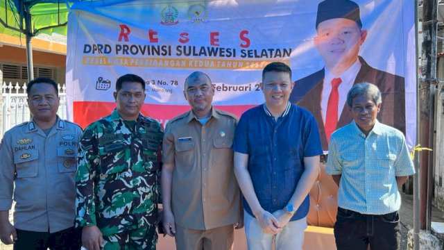 Anggota DPRD Sulsel, Edward Wijaya Horas saat menggelar kegiatan reses di Kelurahan Pa'batang, Kecamatan Mamajang, Kota Makassar, Selasa (21/2/2023). (Foto: Istimewa)