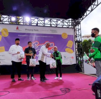 PT Vale Bagikan 1500 Paket Sembako dan Pamerkan Produk UMKM Lutim