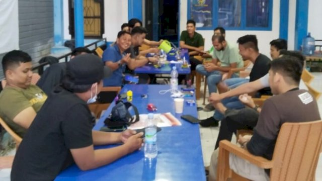Ket : DPD II KNPI Pinrang saat menggelar rapat di sekretariat menyambut HUT Pinrang ke-63 (Istimewa)