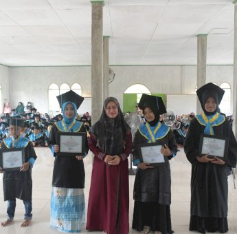 Indah Putri Indriani Minta Pengurus TPA Terus Cetak Generasi Qurani