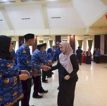 Indah Putri Indriani Lantik 34 Kelapa Sekolah