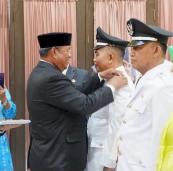 Lantik Empat Lurah di Soppeng, Ini Pesan Wabup Lutfi Halide