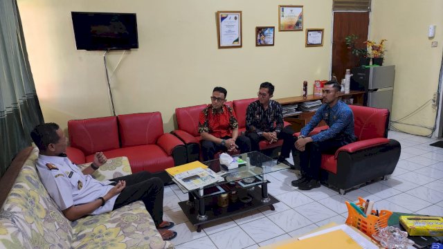 Tim Kanwil Kemenkumham Sulsel saat melakukan koordinasi terkait Perseroan Perorangan di Parepare, kemarin. (Dok. Humas Kanwil Kemenkumham Sulsel)