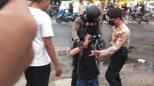 Aksi demonstrasi mahasiswa di Bulukumba ricuh. (Ist)