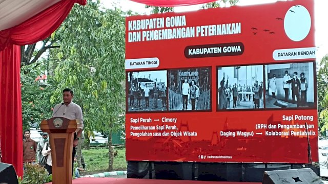 Bupati Gowa Adnan Purichta Ichsan saat mempresentasikan sistem kolaborasi peternakan yang siap dikembangkan di Kabupaten Gowa di sela-sela Peresmian RPH Modern Tamarunang, kemarin. (Chaerani/Republiknews.co.id)