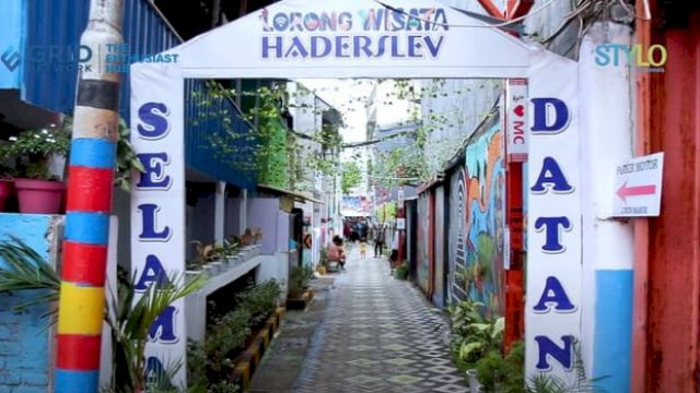 Penampakan pintu masuk Lorong Wisata Haderslev di Jalan Somba Opu, Lorong 293, Kelurahan Maloku, Kecamatan Ujung Pandang. (Dok. Stylo.id)