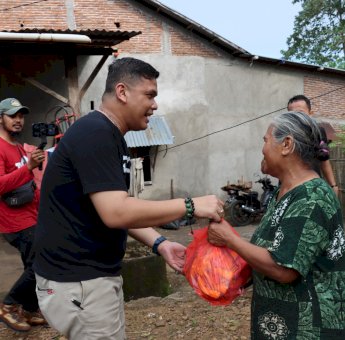 Kapolres Gowa Gandeng Pengurus IOF Beri Bantuan Sembako ke Desa Terpencil