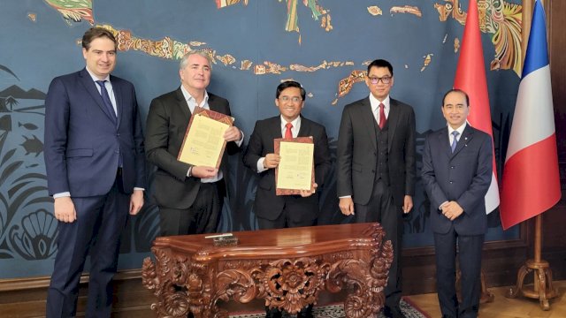 Penandatanganan MoU antara PLN dengan HDF untuk pengembangan teknologi hidrogen di Indonesia. (Istimewa)