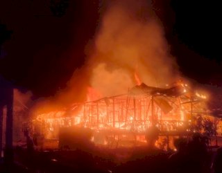 Kebakaran Rumah dan Indekos di Lutim, Buffer Stok Pemprov Sulsel telah Disalurkan