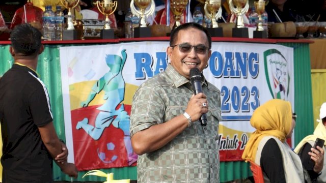 Ket : Anggota DPR RI Komisi V Muhammad Fauzi saat membuka turnamen Rampoang Cup Ke XXX tahun 2023.