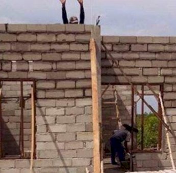 Baznas Kotim Salurkan Bantuan Rumah, DPRD Berikan Apresiasi