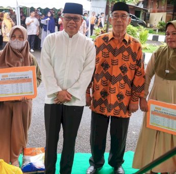Pastikan Warga Terlayani, Taufan Pawe Perintahkan Camat dan Lurah Pantau Proses Pasar Murah Ramadan