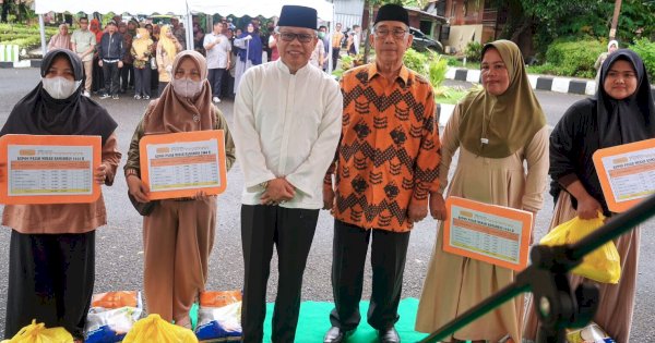 Pastikan Warga Terlayani, Taufan Pawe Perintahkan Camat dan Lurah Pantau Proses Pasar Murah Ramadan