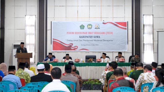 Wakil Bupati Gowa Abd Rauf Malaganni saat hadir membuka Dialog Umat Beragama dan Pembinaan Moderasi Beragama, di Aula Kantor Kementerian Agama Kabupaten Gowa, Jumat (05/05). (Dok. Humas Gowa)