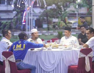 Andi Sudirman Awali Kegiatan di Wajo dengan Berkunjung ke Taman Callaccu