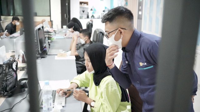 Ket :Calon Mahasiswa Institut Teknologi PLN (ITPLN) antusias mengikuti tes penerimaan