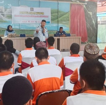 Kanwil Kemenkumham Sulsel Sosialisasikan Layanan Bantuan Hukum Gratis di Lapas Parepare dan Rutan Pinrang