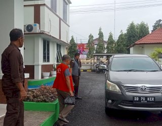Kejari Sinjai Eksekusi Terpidana Kasus Korupsi Pembangunan Trotoar