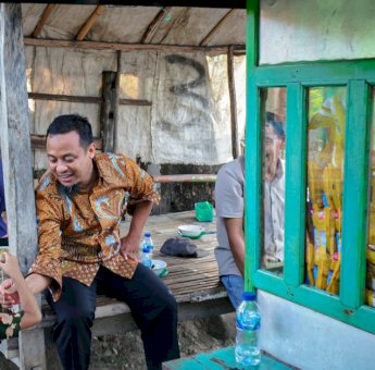 Kesederhanaan Gubernur Sulsel, Singgah Makan Bakso Pinggir Jalan Saat melintas di Takalar