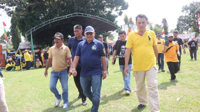 Anggota Komisi V DPR RI Muhammad Fauzi saat membuka Open Turnamen Baseball Muhammad Fauzi Cup I.