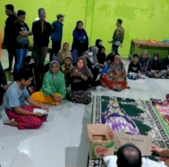 Melayat ke Rumah Duka Korban Tertimpa Pohon, Ketua DPRD Makassar Sampaikan Belasungkawa