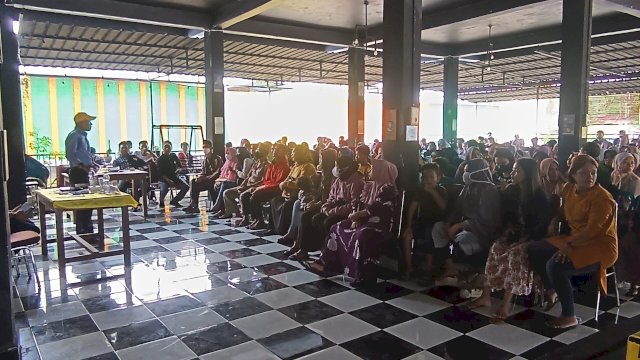 Ket : Suasana Reses Legislator Golkar Parepare, Nasarong Umar (Foto : Mulyadi Ma'ruf / Republiknews.co.id)