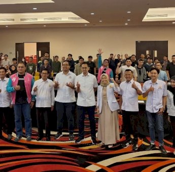 Sasar Kota Makassar, Indosat dan KADIN Beri Pelatihan Digital Sektor UMKM hingga Pertanian ke Generasi Muda