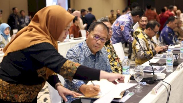 Wali Kota Makassar, Moh Ramdhan Pomanto saat menghadiri RUPS Tahunan 2022 dan RUPS Luar Biasa 2023 PT Bank Sulselbar di The Rinra, Senin (13/3/2023). (Foto: Istimewa)