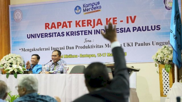 Wali Kota Makassar, Moh Ramdhan Pomanto saat menjadi narasumber pada rapat kerja Universitas Kristen Indonesia (UKI) Paulus di Toraja Utara, Kamis (16/3/2023). (Foto: Istimewa)