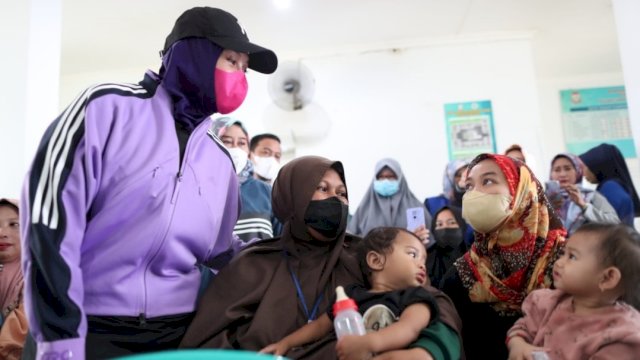 Wakil Wali Kota Makassar, Fatmawati Rusdi saat grebek stunting di Puskesmas Malimongan Baru, Kecamatan Bontoala, Sabtu (18/3/2023). (Foto: Istimewa)