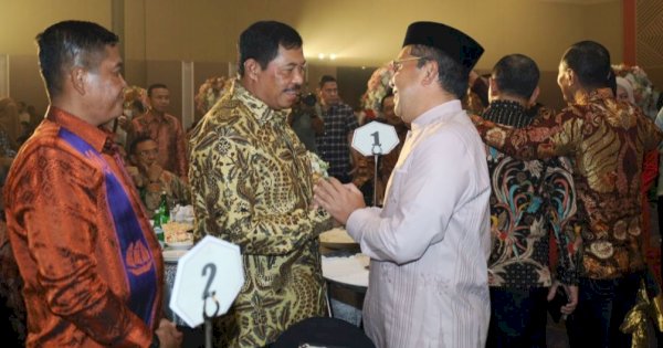 Didampingi Ketua TP PKK Kota Makassar, Danny Pomanto Hadiri Malam Kenal Pamit Kapolda Sulsel