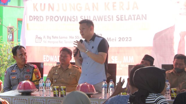 Anggota DPRD Sulawesi Selatan, Edward Wijaya Horas saat menggelar kunker pengawasan APBD Sulsel di Kelurahan Mangasa, Kecamatan Tamalate, Makassar, Selasa (23/5/2023). (Foto: Istimewa)