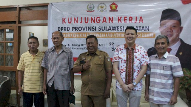 Anggota DPRD Sulawesi Selatan, Edward Wijaya Horas saat menggelar kunker pengawasan APBD Sulsel di Kelurahan Karunrung, Kecamatan Rappocini, Makassar, Rabu (24/5/2023). (Foto: Istimewa)