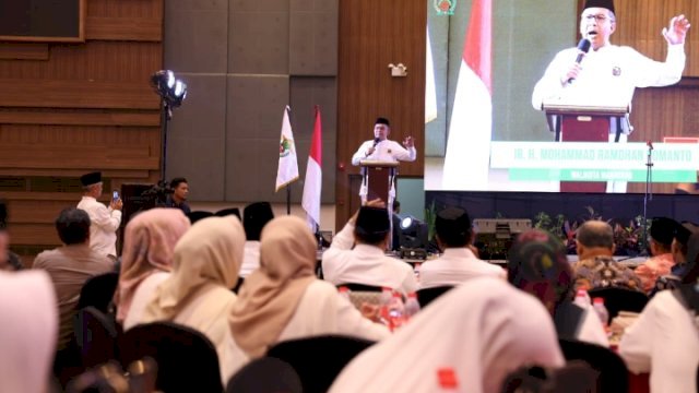 Wali Kota Makassar, Moh Ramdhan Pomanto pada acara Halal Bi Halal Dewan Pimpinan Pusat Kerukunan Keluarga Soppeng (DPP KKS) di Hotel Four Point by Sheraton, Rabu (26/4/2023). (Foto: Istimewa)
