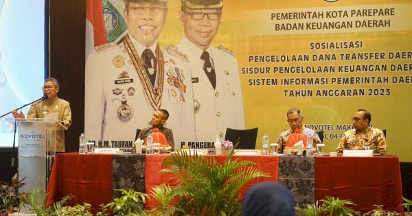 Penyaluran DAK Fisik Tertinggi, Kementerian Keuangan Beri Penghargaan Pemda Berkinerja Terbaik ke Taufan Pawe