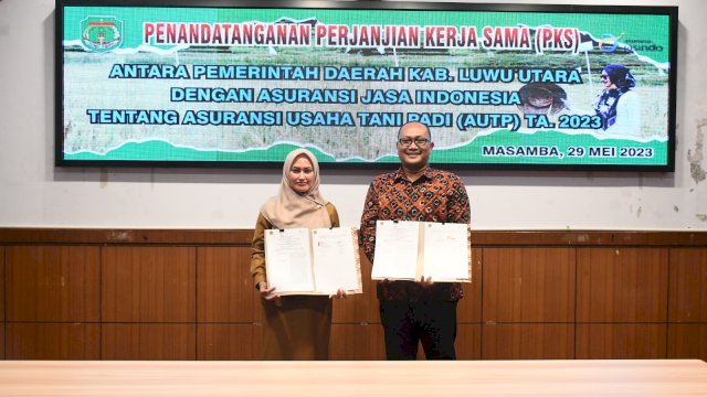 Bupati Luwu Utara Indah Putri Indriani bersama PT. Jasindo menandatangani Perjanjian Kerja Sama (PKA) tentang Asuransi Usaha Tani Padi (AUTP) TA.2023 di Commad Center (CC) Kantor Bupati Luwu Utara. Senin (29/05/2023)