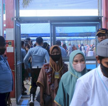 Warga Binaan Rutan Makassar Nikmati Momen Idul Adha Bareng Keluarga