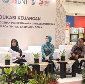 TP PKK Gowa Bersama OJK Sulampua Perkuat Literasi Keuangan Pelaku UMKM