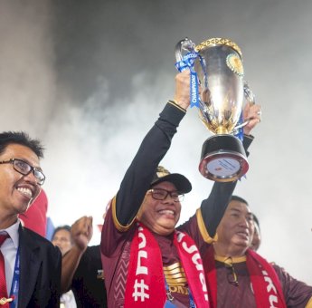 Angkat Piala Liga 1, Wali Kota Parepare Taufan Pawe Konvoi Kemenagan Bersama PSM Makassar