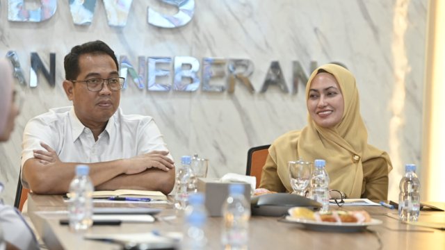 Bupati Luwu Utara Indah Putri Indriani saat menemui Kepala BBWSPJ, Djaya Soekarno.