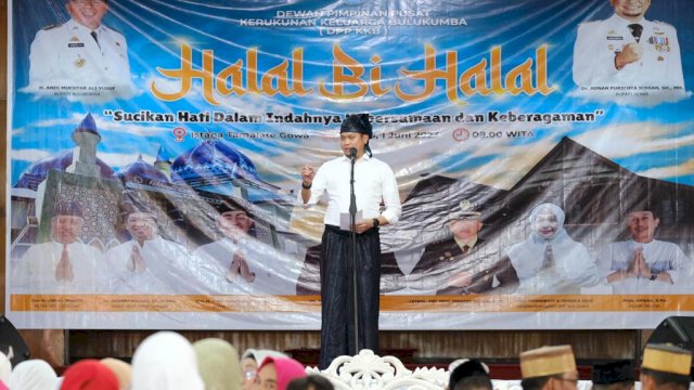 Bupati Gowa Adnan Purichta Ichsan saat menghadiri Halal Bihalal Kerukunan Keluarga Bulukumba di Istana Tamalate Balla Lompoa, Kamis (01/06/2023). (Dok. Humas Gowa)