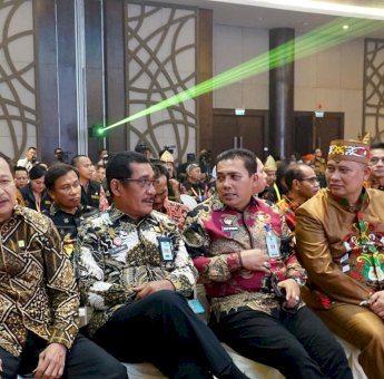 Kakanwil Kemenkumham Sulsel Hadiri Langsung Anugerah Paralegal Justice Award